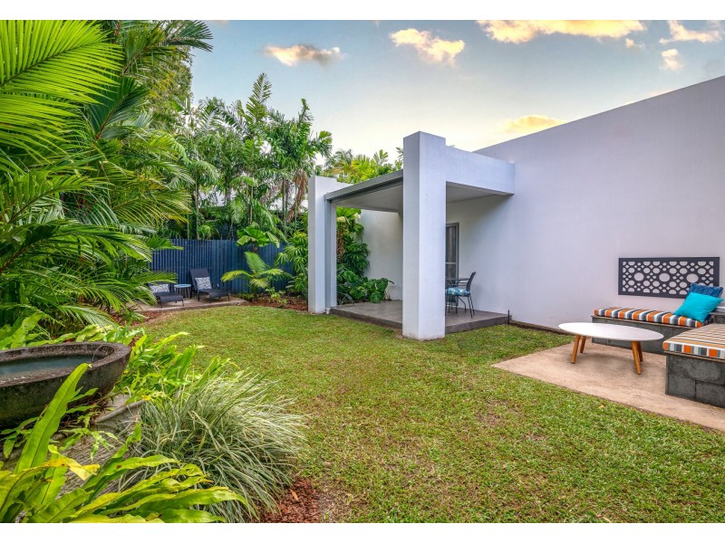 2 Andrews Close, Port Douglas QLD 4877