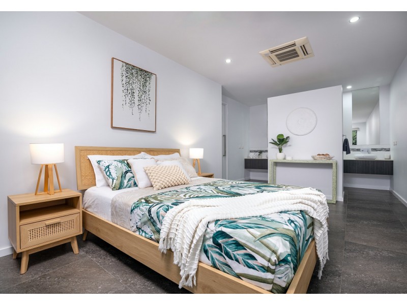 2 Andrews Close, Port Douglas QLD 4877