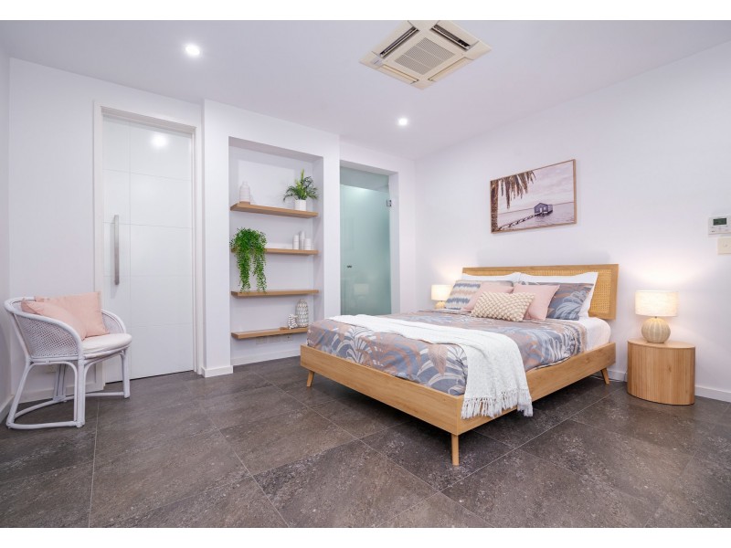 2 Andrews Close, Port Douglas QLD 4877