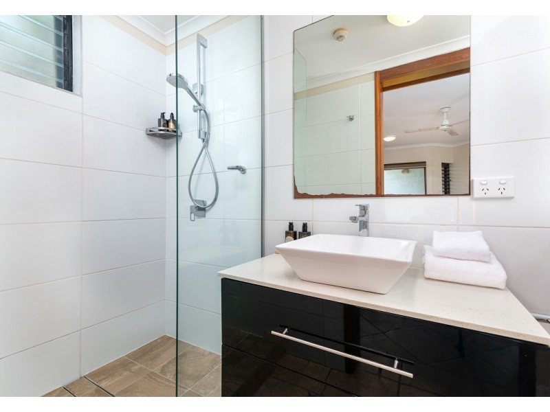 16 Hibiscus Gardens/22-24 Owen Street, Port Douglas QLD 4877