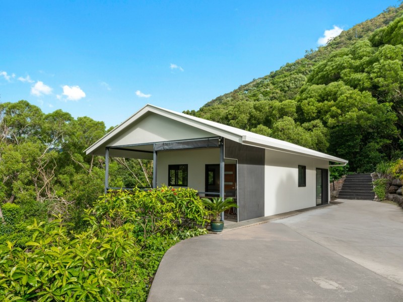 304 Mowbray River Road, Mowbray QLD 4877