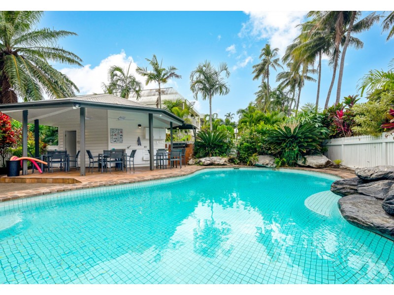 15/11-13 Garrick Street, Port Douglas QLD 4877