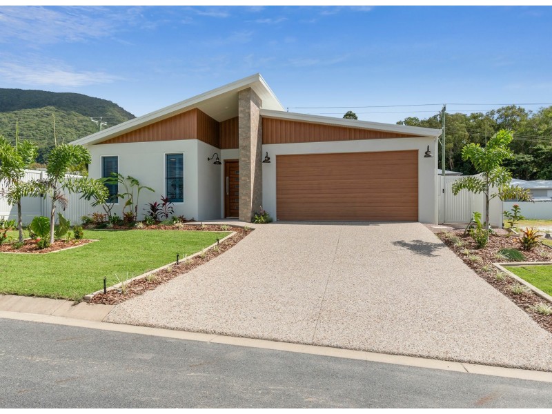 6 Camelia Court, Palm Cove QLD 4879