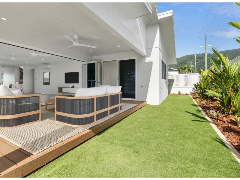 6 Camelia Court, Palm Cove QLD 4879