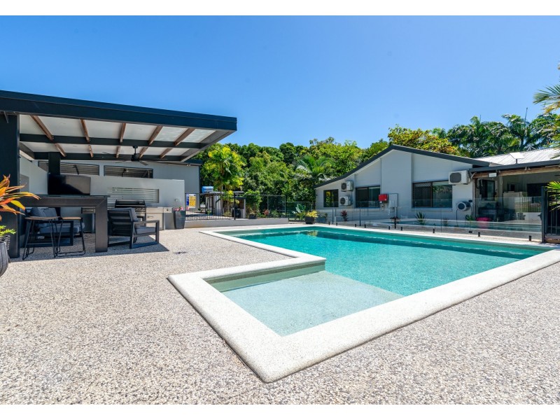 1-5 Nancy Close, Oak Beach QLD 4877