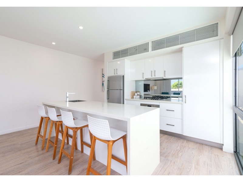 8 Pool/19-37 St Crispins Avenue, Port Douglas QLD 4877