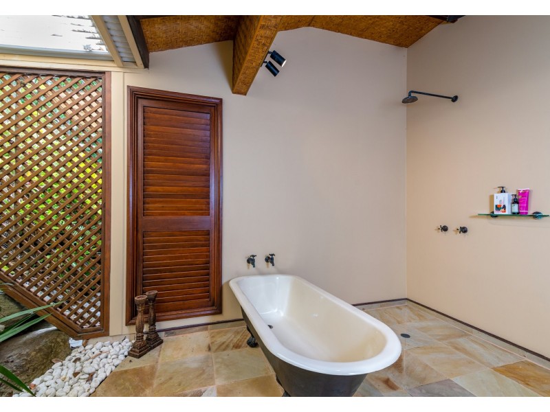 68 Ocean View Road Killaloe, Port Douglas QLD 4877