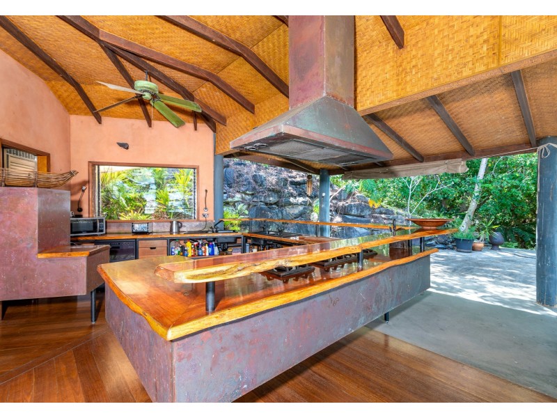 68 Ocean View Road Killaloe, Port Douglas QLD 4877