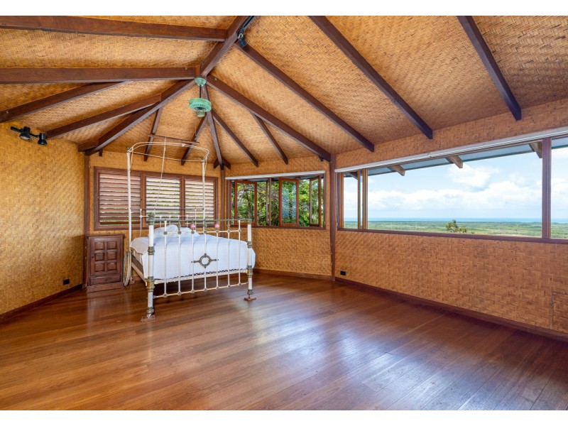 68 Ocean View Road Killaloe, Port Douglas QLD 4877