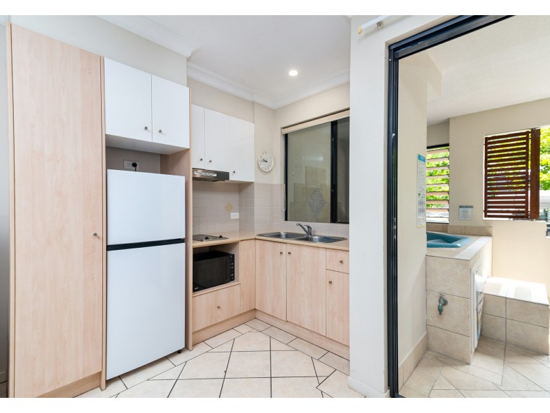 33/21 Macrossan St, Port Douglas QLD 4877