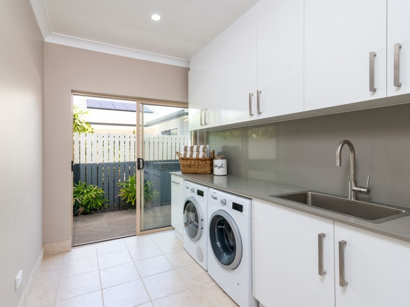 16 Birdwing Street, Port Douglas QLD 4877