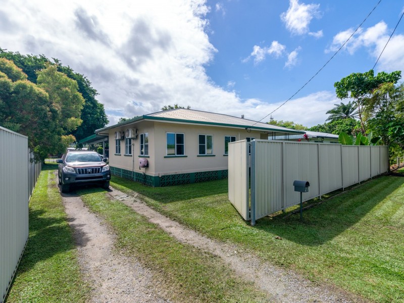 29 Cedars Street, Mossman QLD 4873
