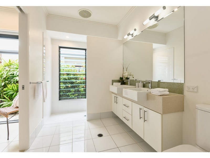 9 Cascade Drive, Port Douglas QLD 4877