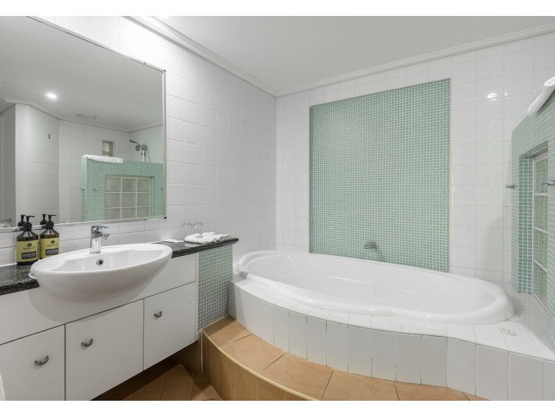 5 Peninsula/9-13 Esplanade, Port Douglas QLD 4877