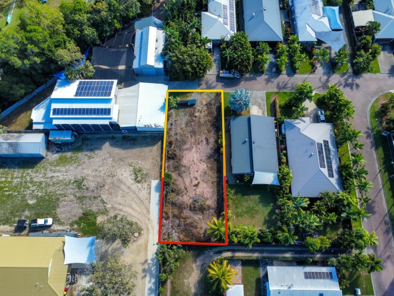 11 Yiki Street, Port Douglas QLD 4877