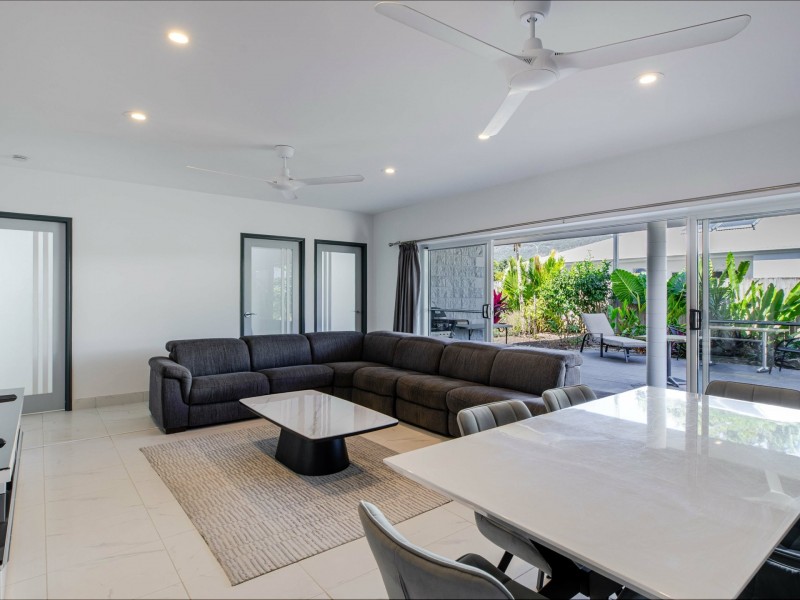 3 Jewel Close, Port Douglas QLD 4877