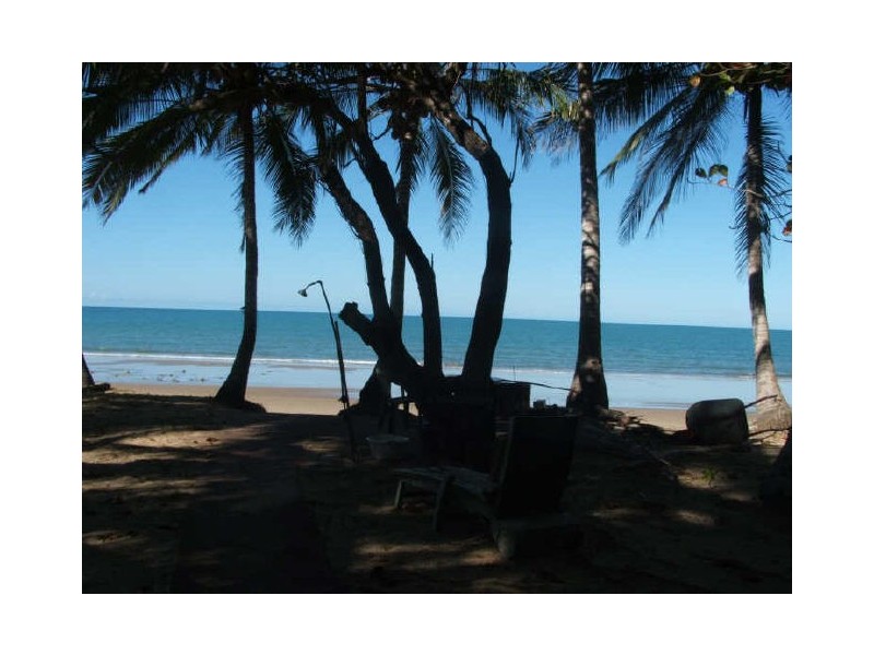 27 Oak Beach Road via Oak Beach, Port Douglas QLD 4877
