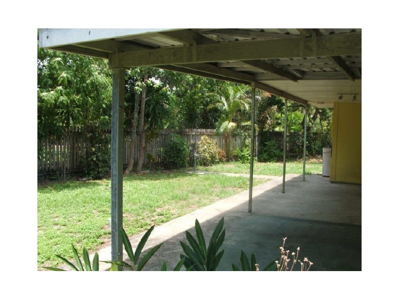 20 Palm Street, Cooya Beach QLD 4873