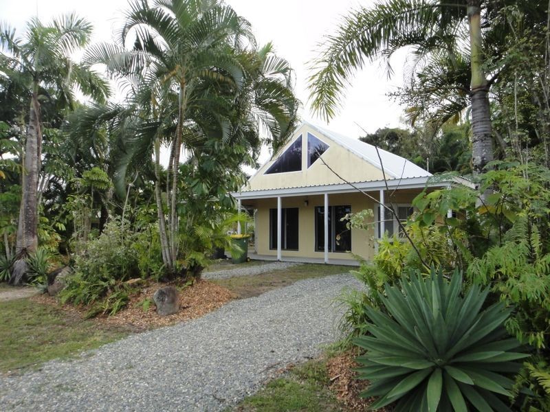 20 Albatross Close, Cooya Beach QLD 4873