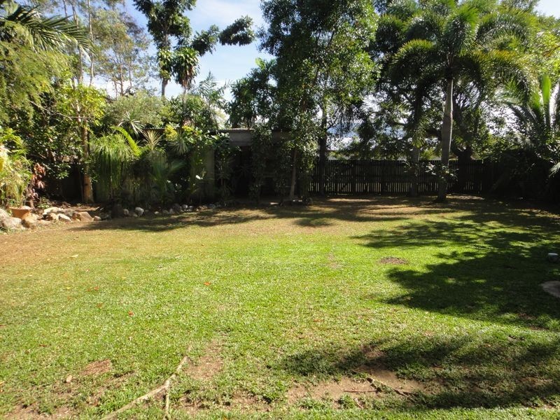 3 Poinciana Street, Cooya Beach QLD 4873