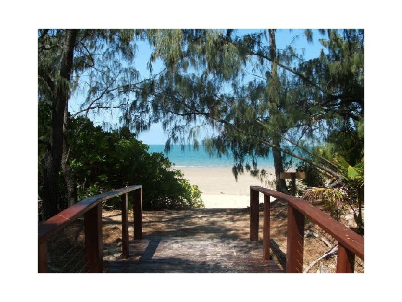 Port Douglas QLD 4877