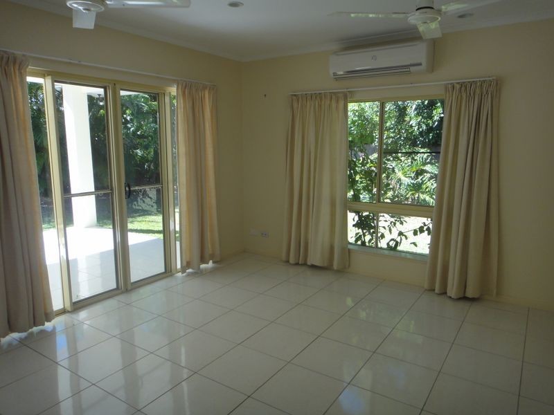 16 Corella Street, Port Douglas QLD 4877