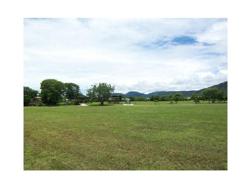 20 Sandpiper Street, Port Douglas QLD 4877