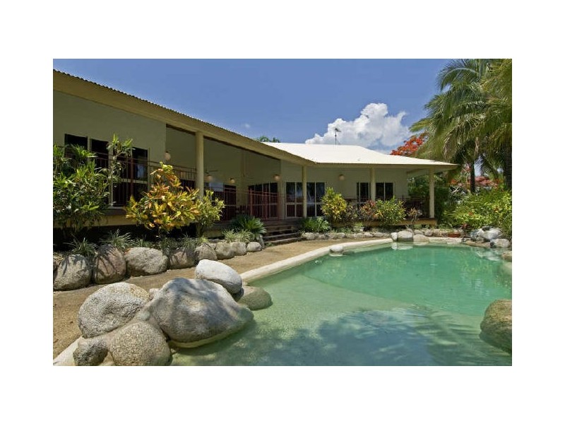 Port Douglas QLD 4877