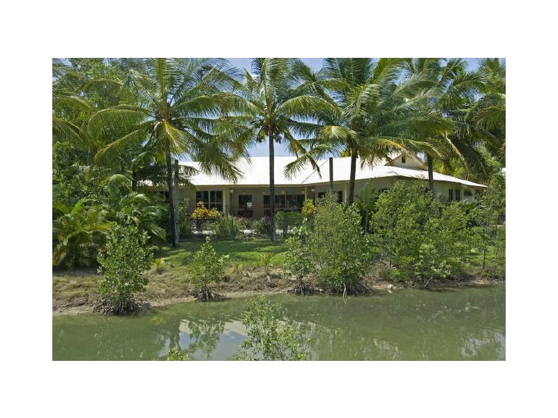 Port Douglas QLD 4877