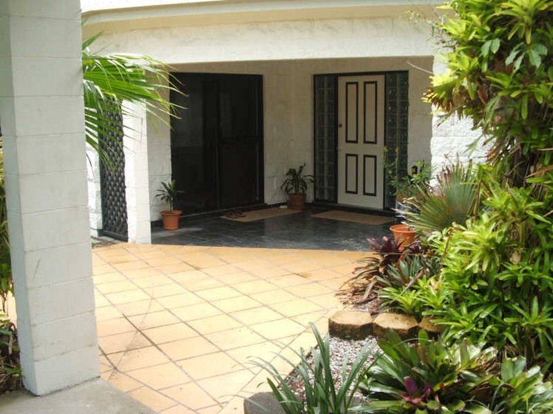 Cooya Beach QLD 4873