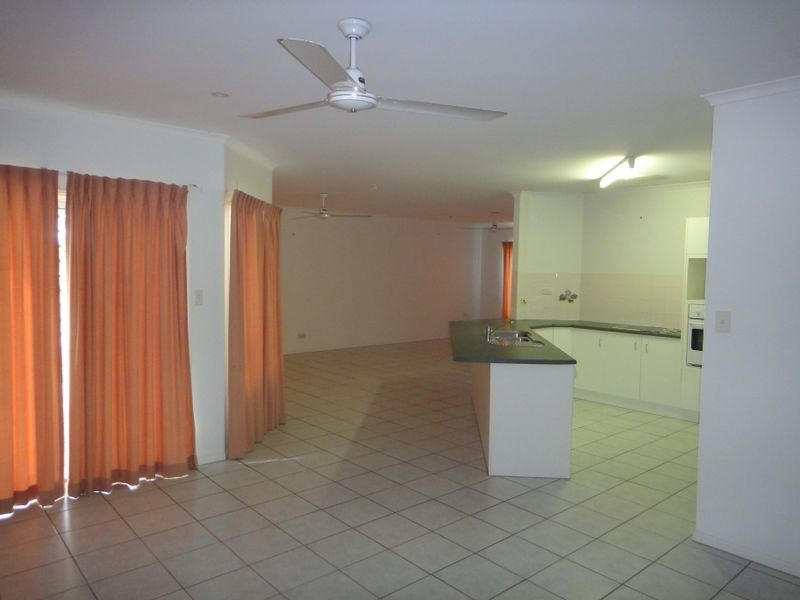 16 Albatross Close, Cooya Beach QLD 4873