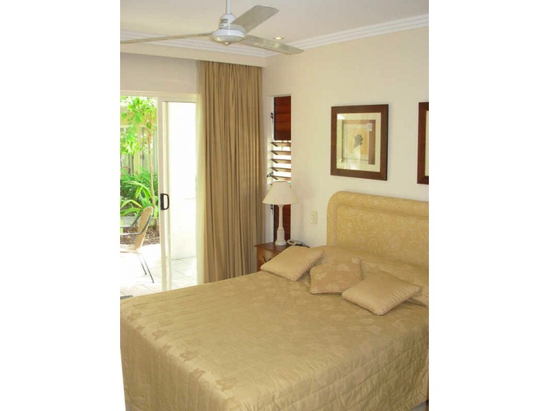 Port Douglas QLD 4877