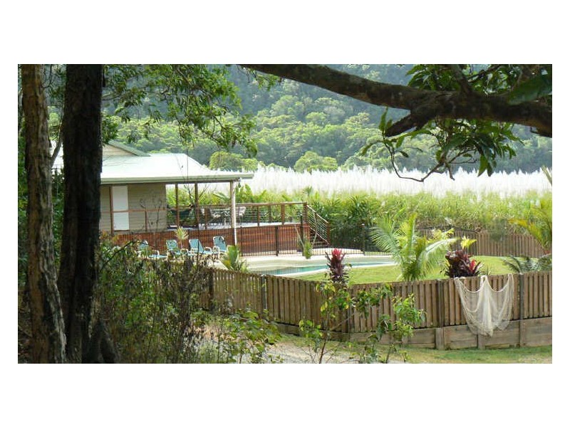 Miallo QLD 4873