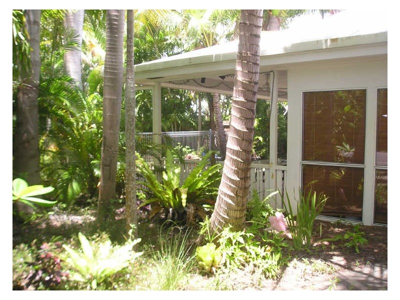 16 Endeavour Street, Port Douglas QLD 4877