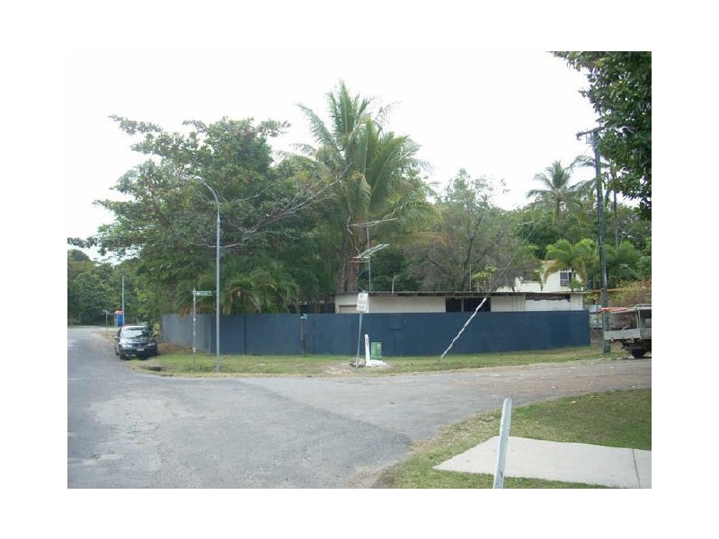 2 Helmet Street, Port Douglas QLD 4877