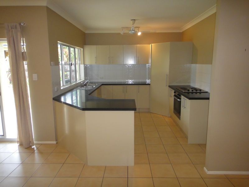 27 Allamanda Street, Cooya Beach QLD 4873