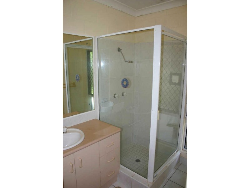 3 Berzinski Street, Mossman QLD 4873