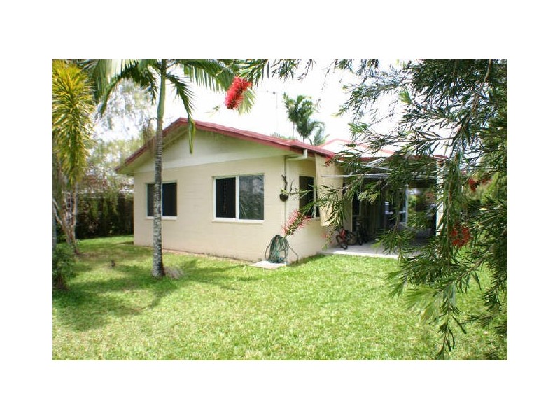 3 Berzinski Street, Mossman QLD 4873