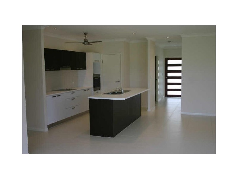 25 Forest Glen Road, Mossman QLD 4873