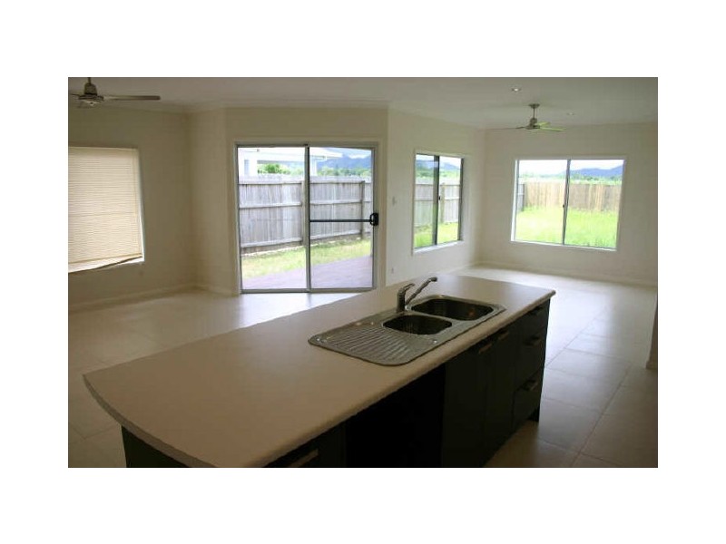 25 Forest Glen Road, Mossman QLD 4873