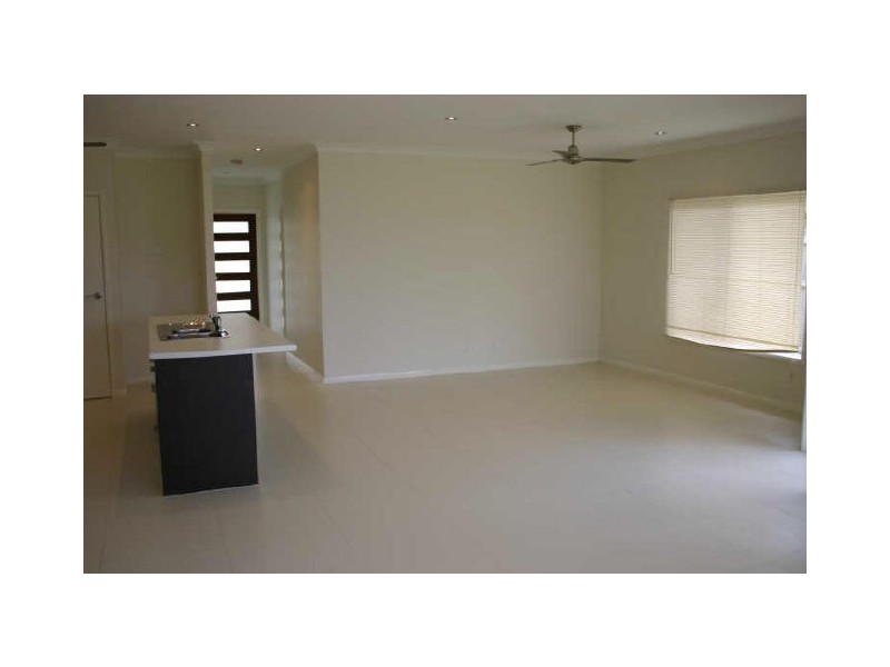 25 Forest Glen Road, Mossman QLD 4873