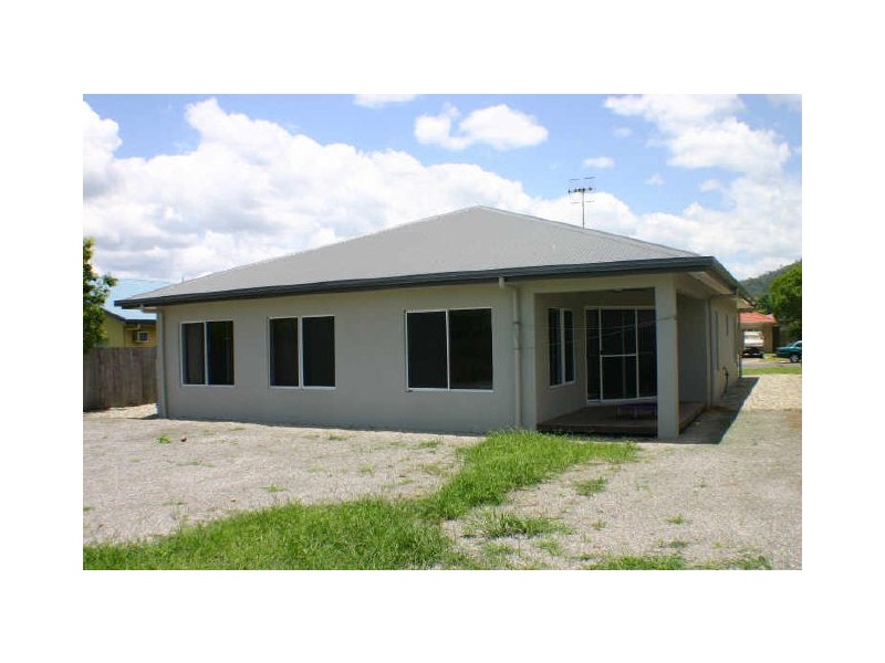 25 Forest Glen Road, Mossman QLD 4873