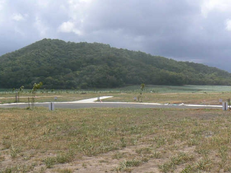 Cooya Beach QLD 4873