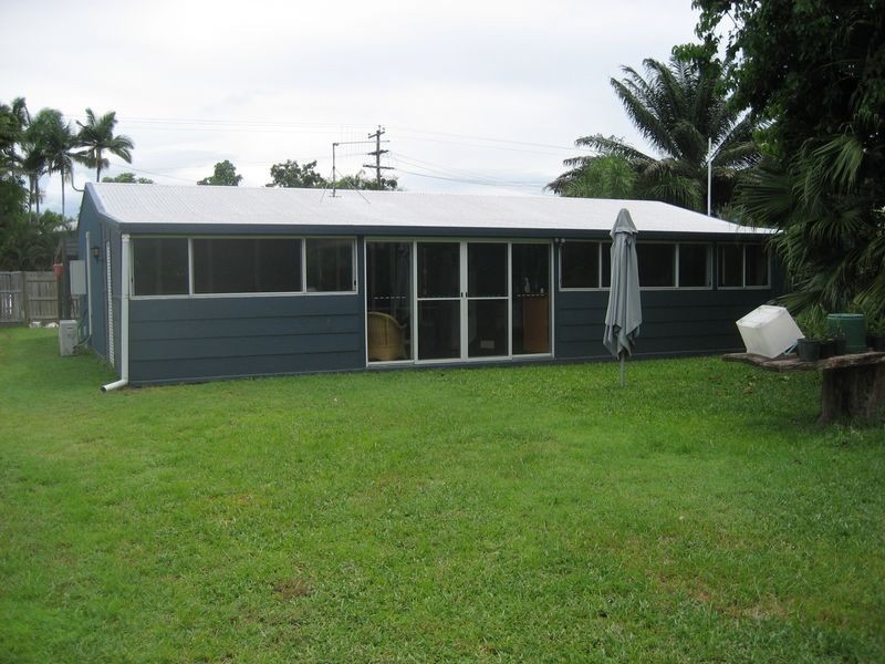 5 Palm Street, Cooya Beach QLD 4873