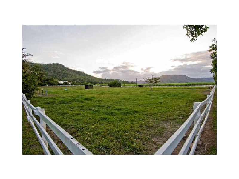 26 Sherrington Road, Port Douglas QLD 4877