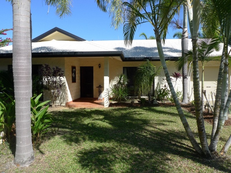 Cooya Beach QLD 4873