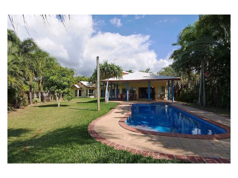 11 Ruby Close, Port Douglas QLD 4877