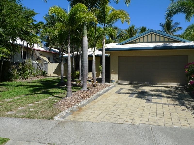 Port Douglas QLD 4877