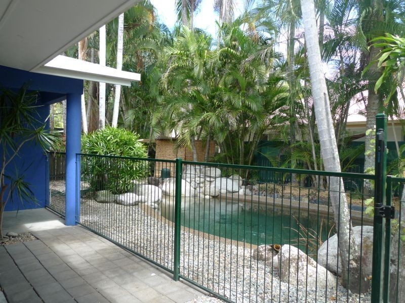 4 Thooleer Close, Cooya Beach QLD 4873