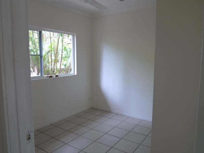 4 Thooleer Close, Cooya Beach QLD 4873